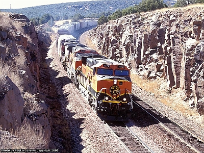 BNSF 1072 at Perrin, AZ in March 2002.jpg